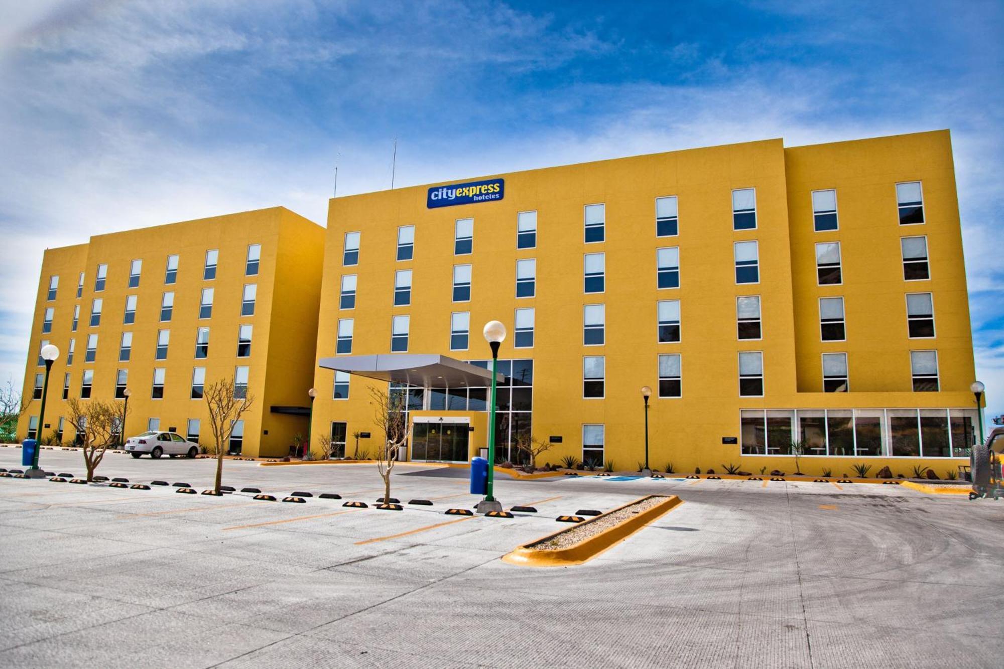 Hotel City Express By Marriott La Paz Exterior foto